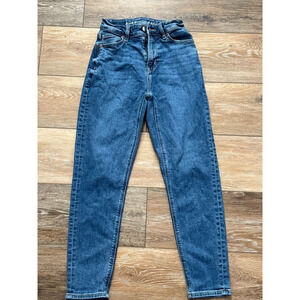 American Eagle Women’s 000 Short Mom Jean Stretch High Rise Blue Medium Wash